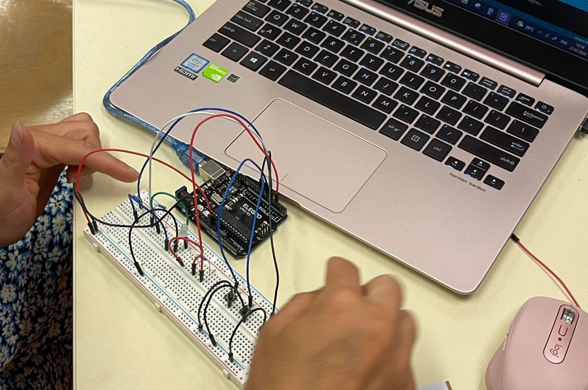 Coding & Robotics with Arduino > Course for Teachers