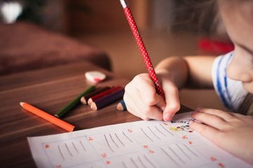 Empowering Girls in Science and STEM: A Practical Guide for Teachers