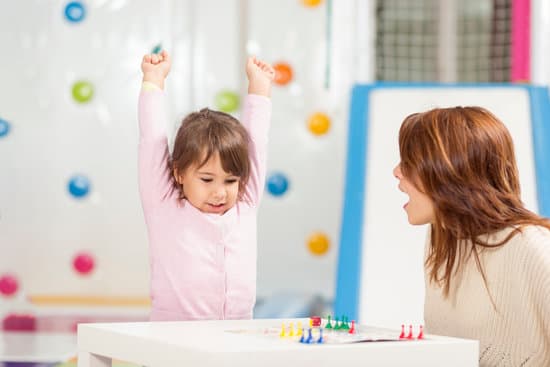 10 Benefits of Classroom Games for Kids (And Teachers Too)