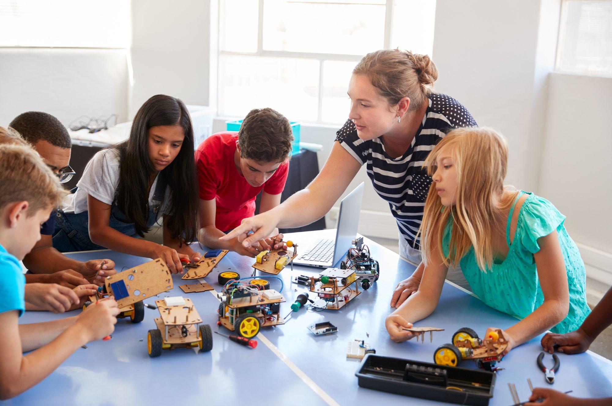 Robotics Teacher Training Robotics Teacher Training