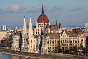 Experiential Learning in Budapest: Cultural Heritage, VTS and Outdoor Education