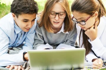 Critical Thinking in Action: Reasoning, Media Literacy, and Democratic Citizenship Across the Curriculum