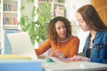 Guidance-Oriented Teaching: Helping Students Choose Their Path