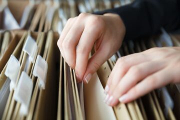 Teaching and Learning with School Archives: Experiencing Schools as Sites of Cultural Heritage